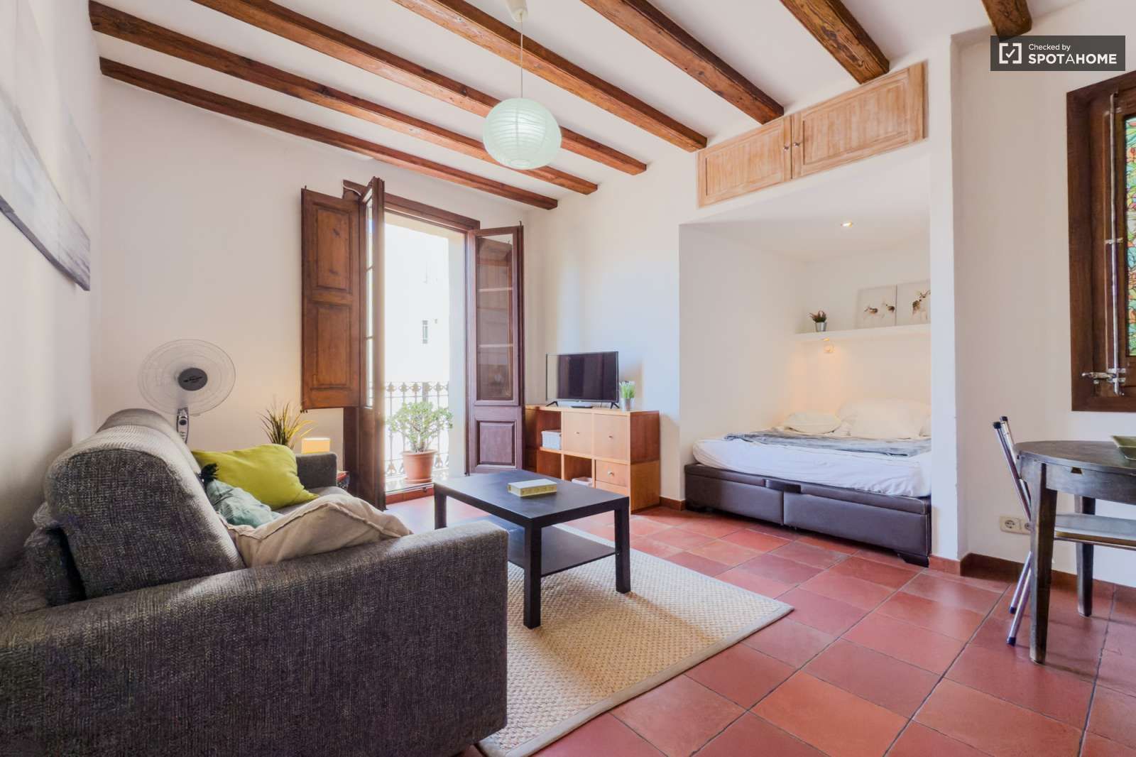 Sala d'estar de Estudi per a compartir en  Barcelona Capital amb Aire condicionat, Calefacció i Terrassa