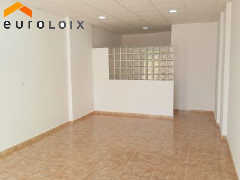 Local de lloguer a Playa Levante