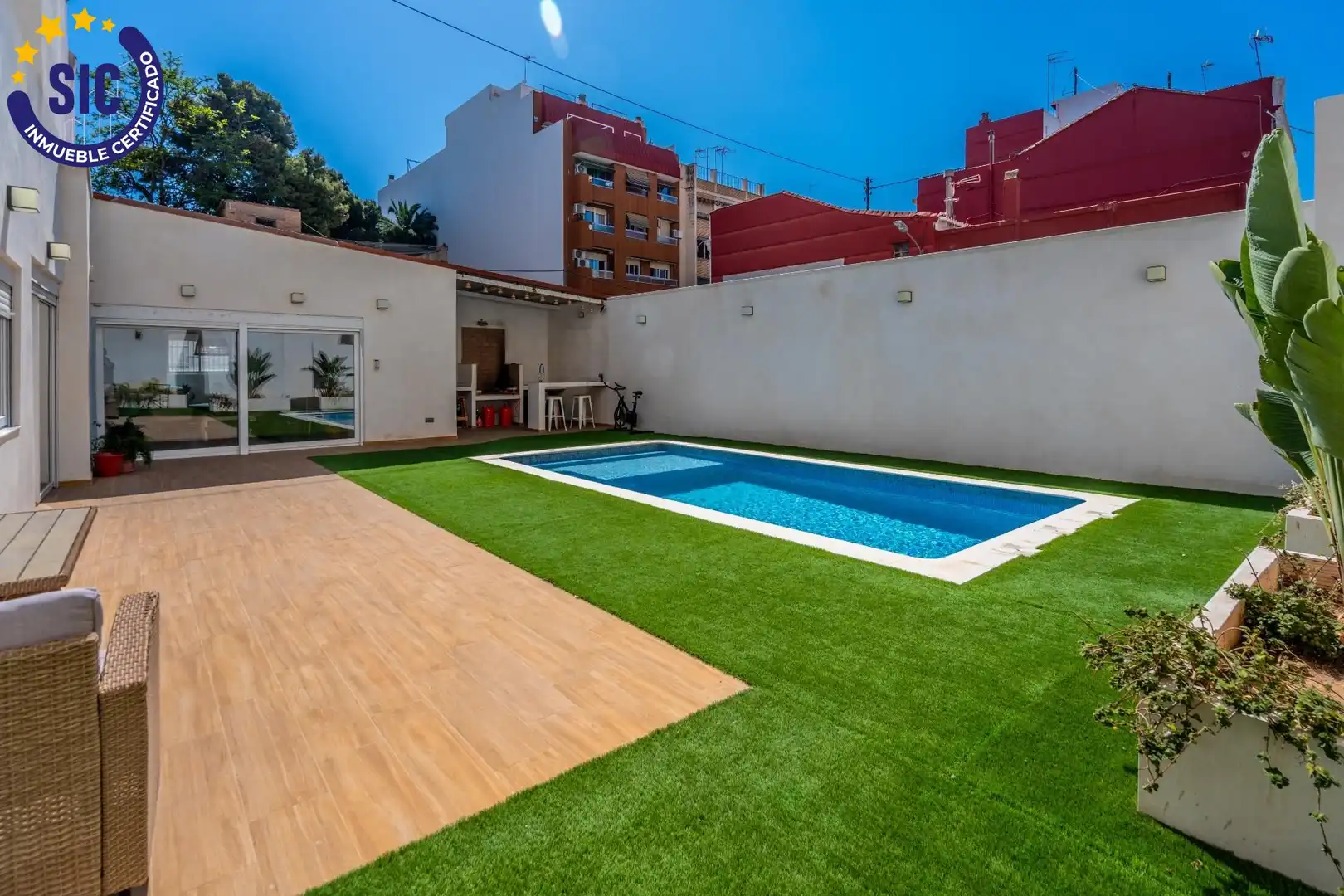 Schwimmbecken von Haus oder Chalet zum Verkauf in Valencia mit Privatgarten, Terrasse und Schwimmbad