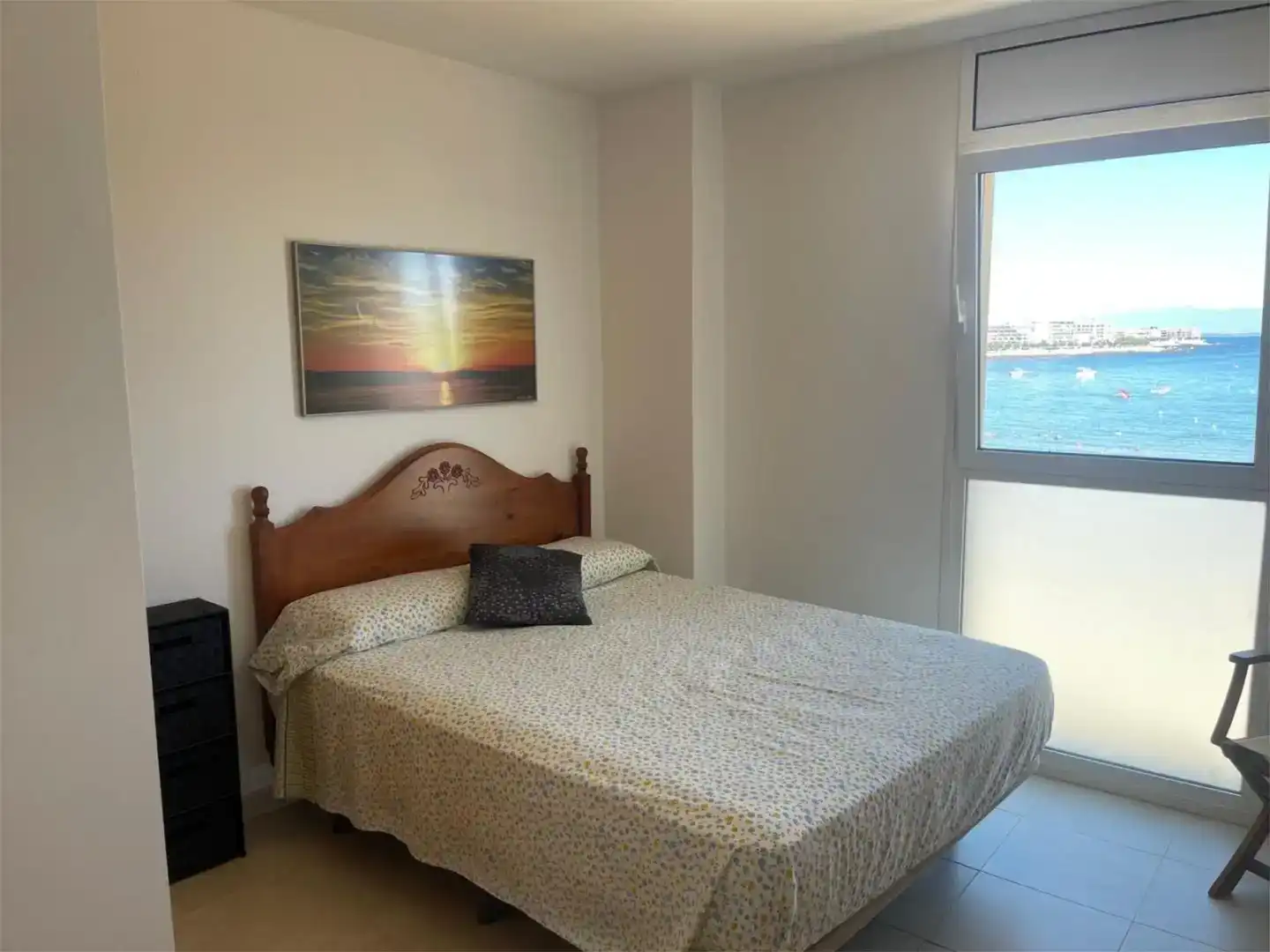 Dormitori de Apartament en venda en L'Escala amb Aire condicionat i Balcó