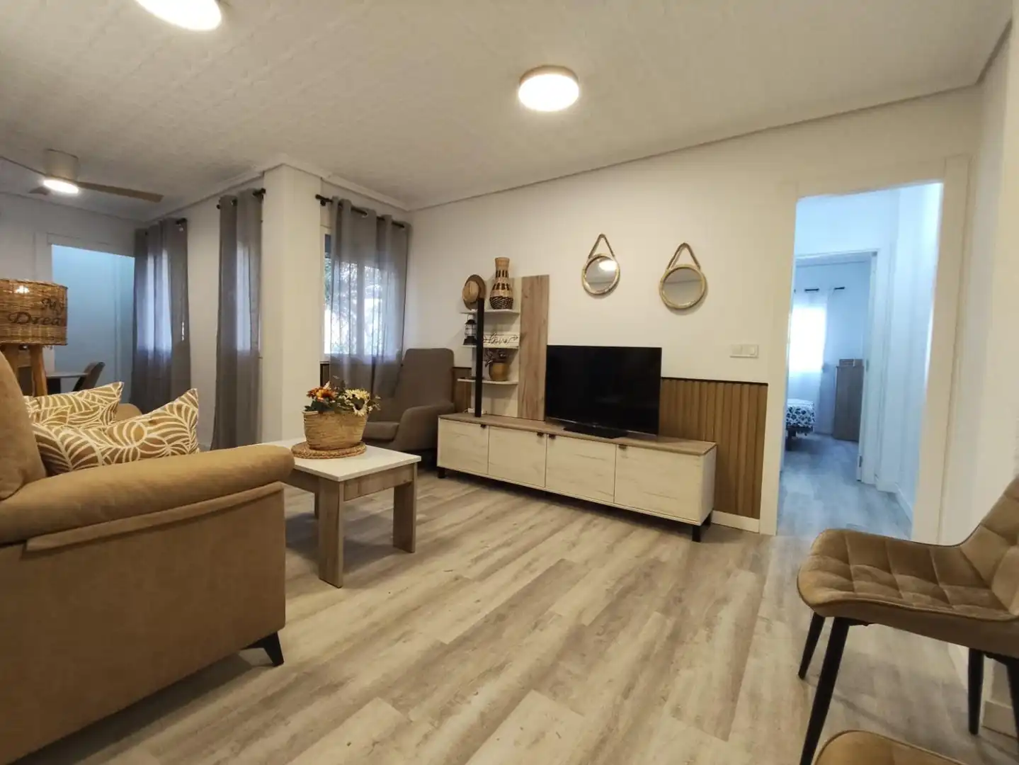 Wohnzimmer von Wohnung zur Miete in Sagunto / Sagunt mit Abstellraum und Möbliert