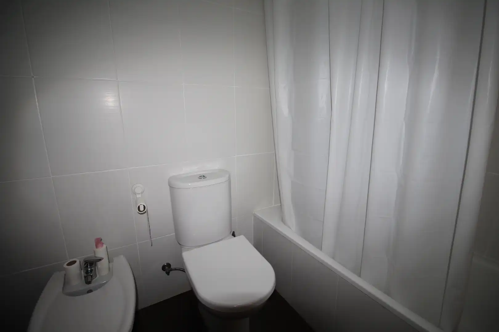 Bathroom of Flat for sale in Carlet  with Terrace, Storage room and Oven