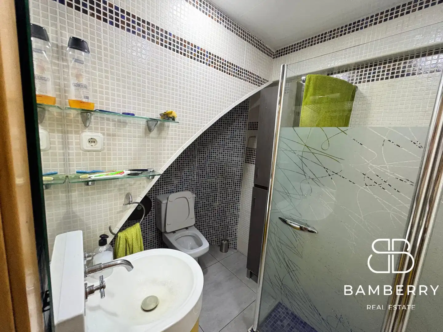 Badezimmer von Geschaftsraum zum Verkauf in Premià de Mar