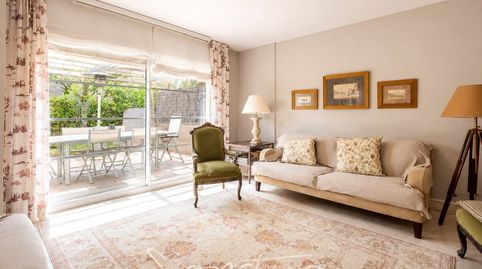 Exclusiva adosada esquinera con gran terraza, doble piscina, solárium en Mirasol Sant Cugat, imatge 4