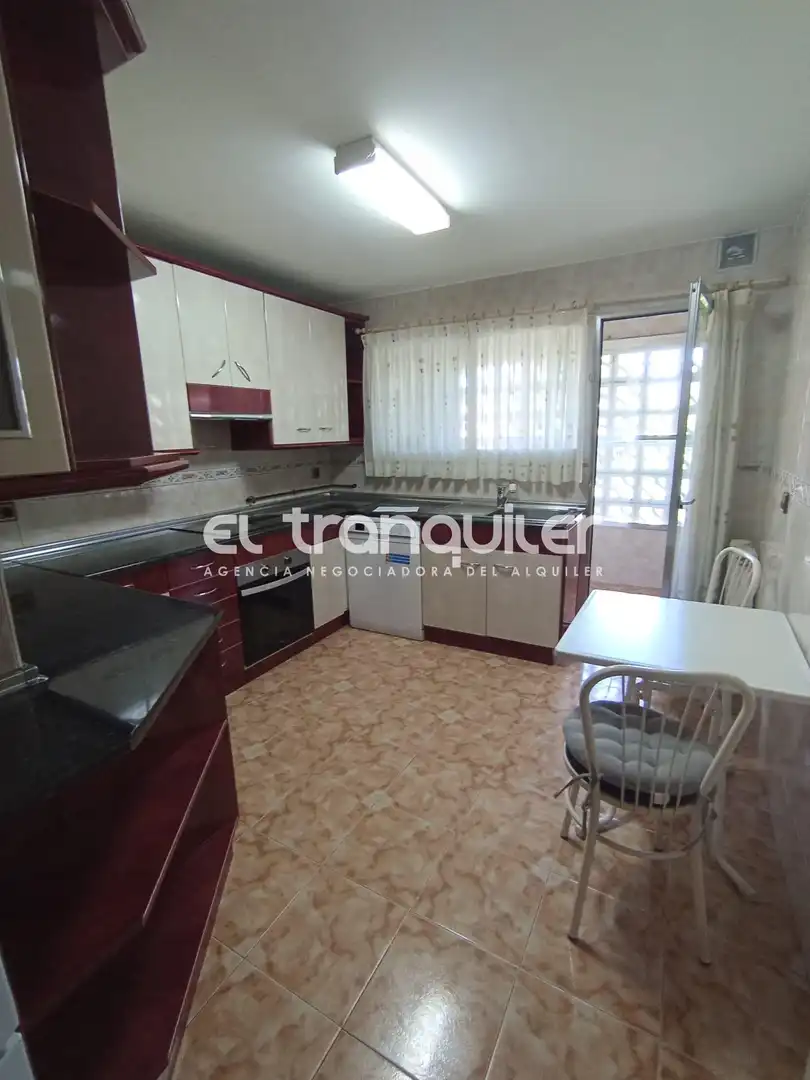 Cuina de Pis de lloguer en Leganés amb Parquet, Terrassa i Rentadora