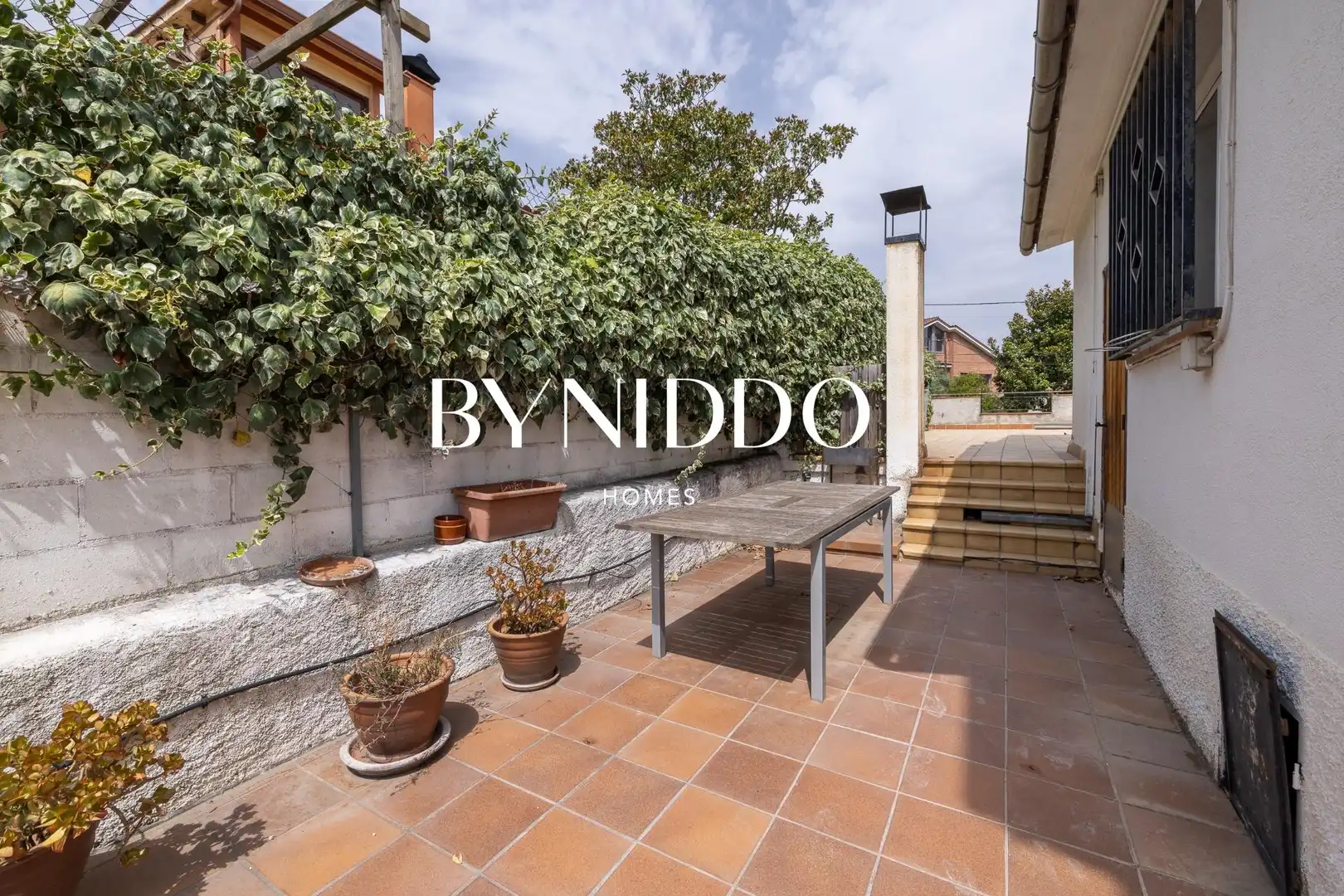 Terrassa de Casa o xalet en venda en Sant Cugat del Vallès amb Jardí privat, Terrassa i Traster