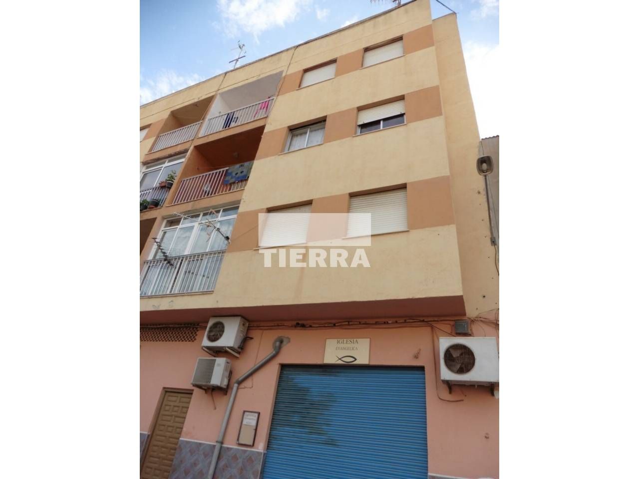 Vista exterior de Piso en venta en Águilas
