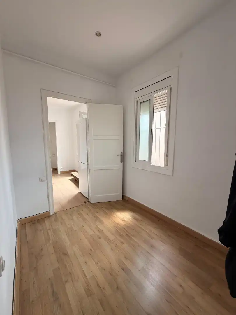 Bedroom of Attic for sale in Barcelona  with Air Conditioner, Heating and Parquet flooring