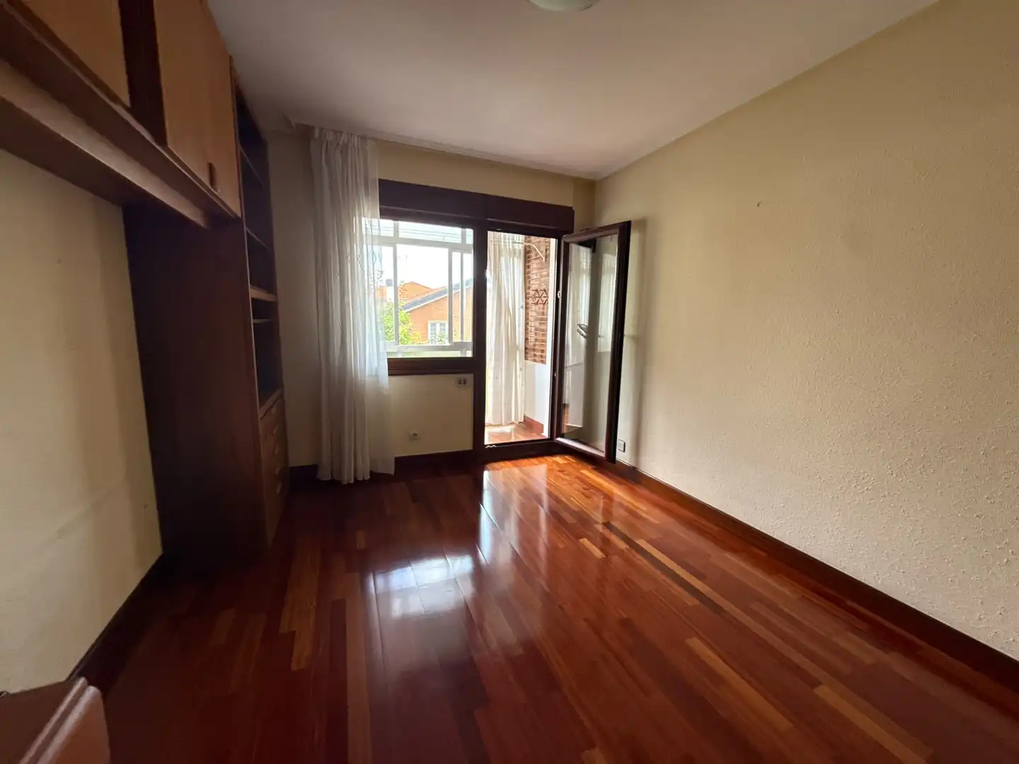 Habitación de Piso en venta en Getxo  con Calefacción y Balcón