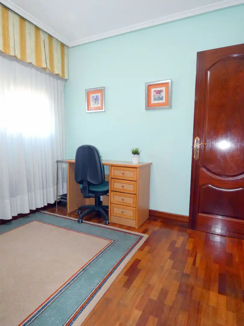 Flat for sale in Karmelo Kalea, Santutxu - Basarrate