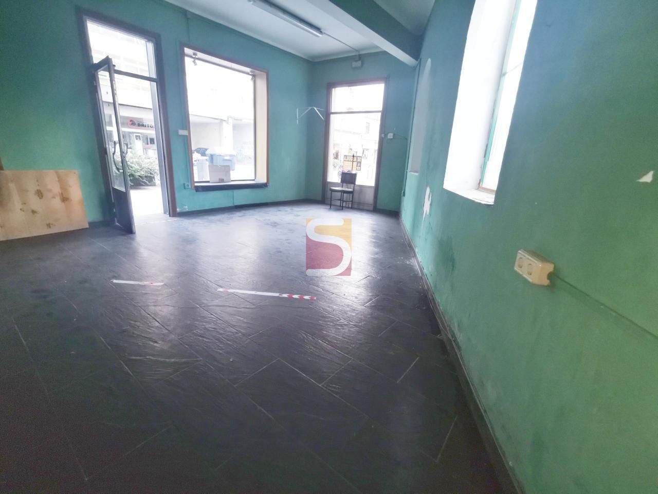 Oficina de lloguer en Vigo  amb Calefacció