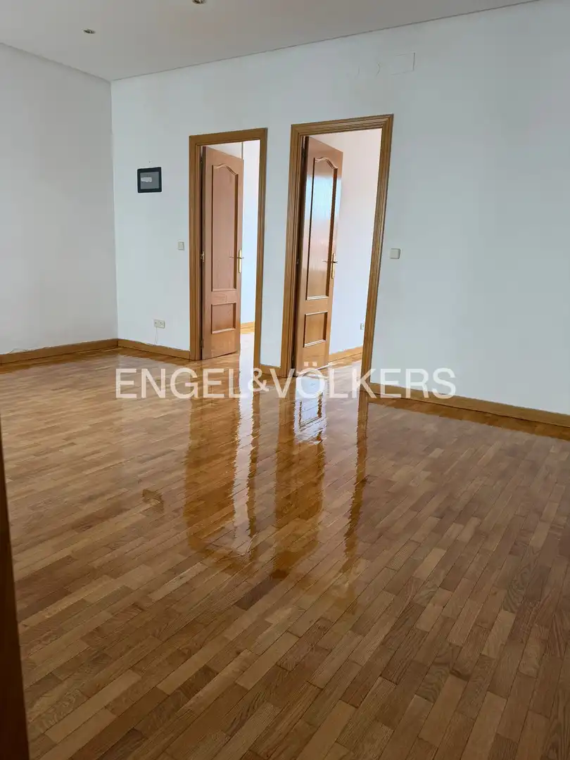 Flat for rent in Madrid  with Air Conditioner, Heating and Parquet flooring