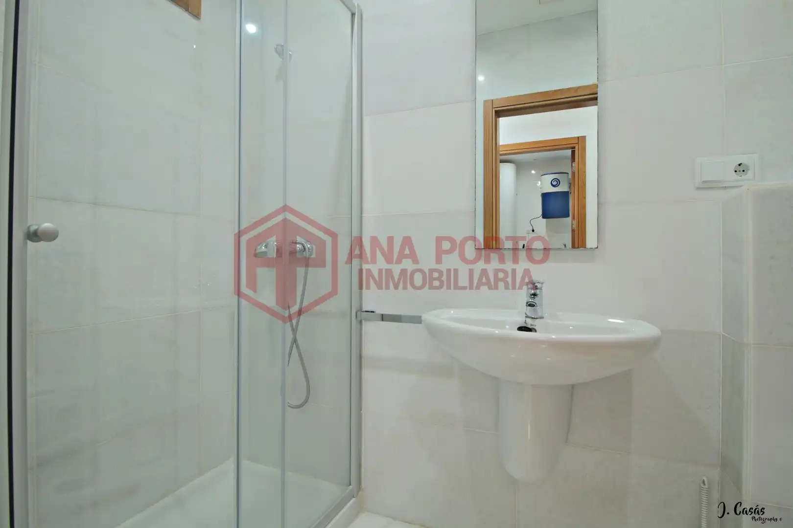 Bany de Casa adosada en venda en O Grove   amb Calefacció, Jardí privat i Parquet