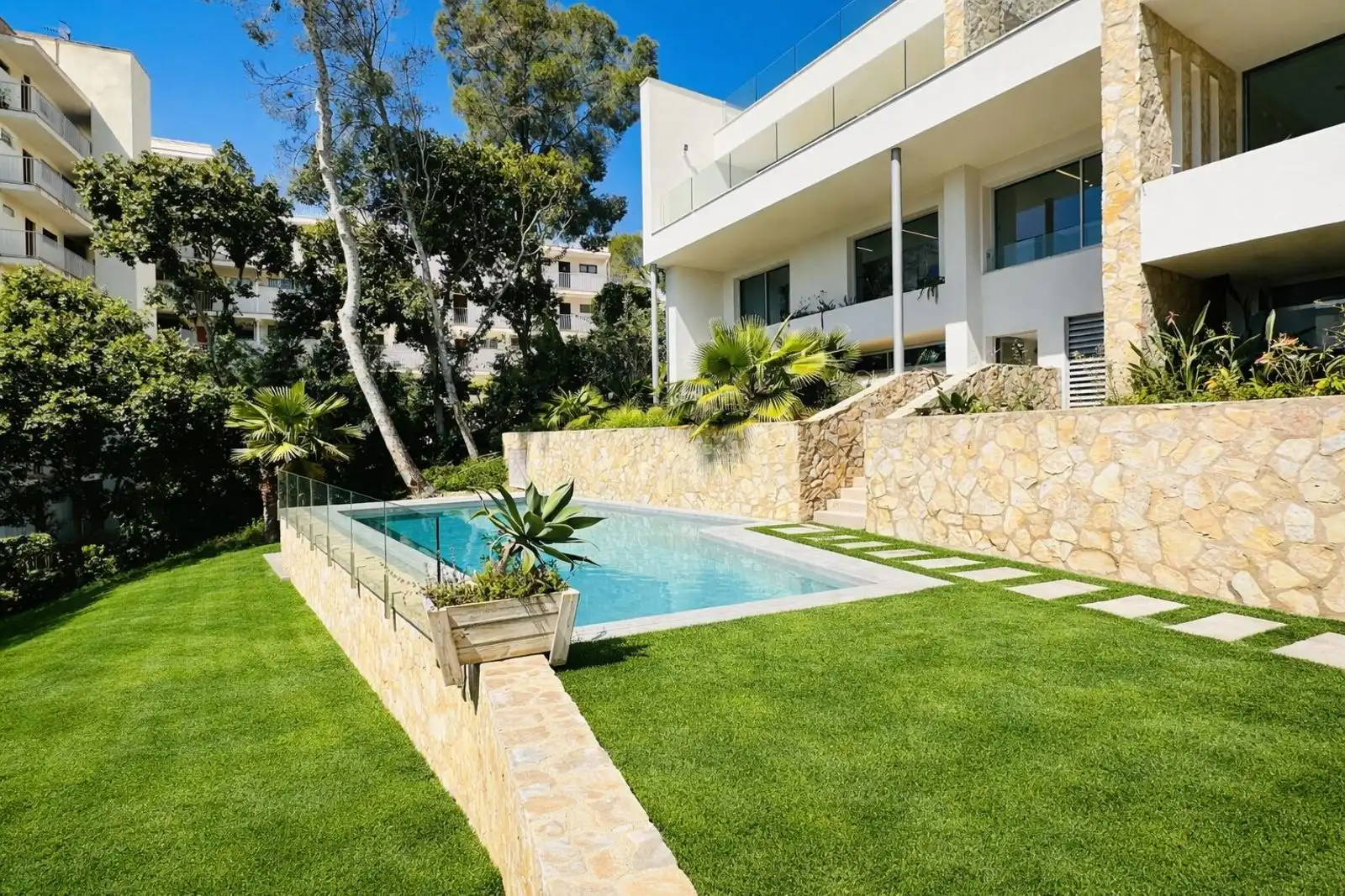Swimming pool of Houses for sale in Calvià  with Air Conditioner, Heating and Private garden