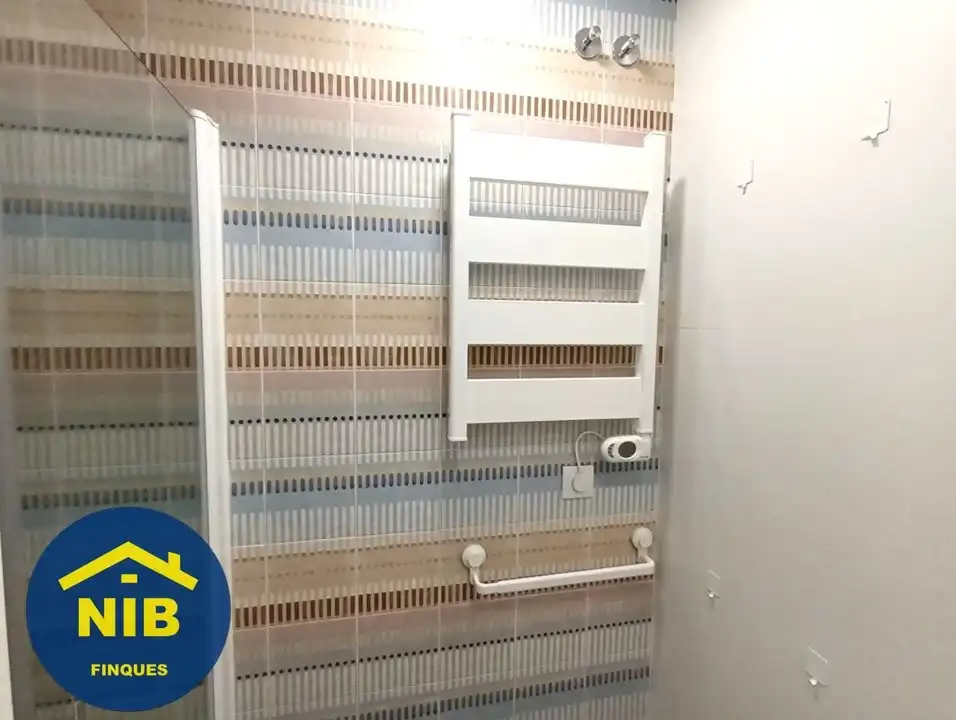 Baño de Piso en venta en Barcelona con Calefacción, Parquet y Horno