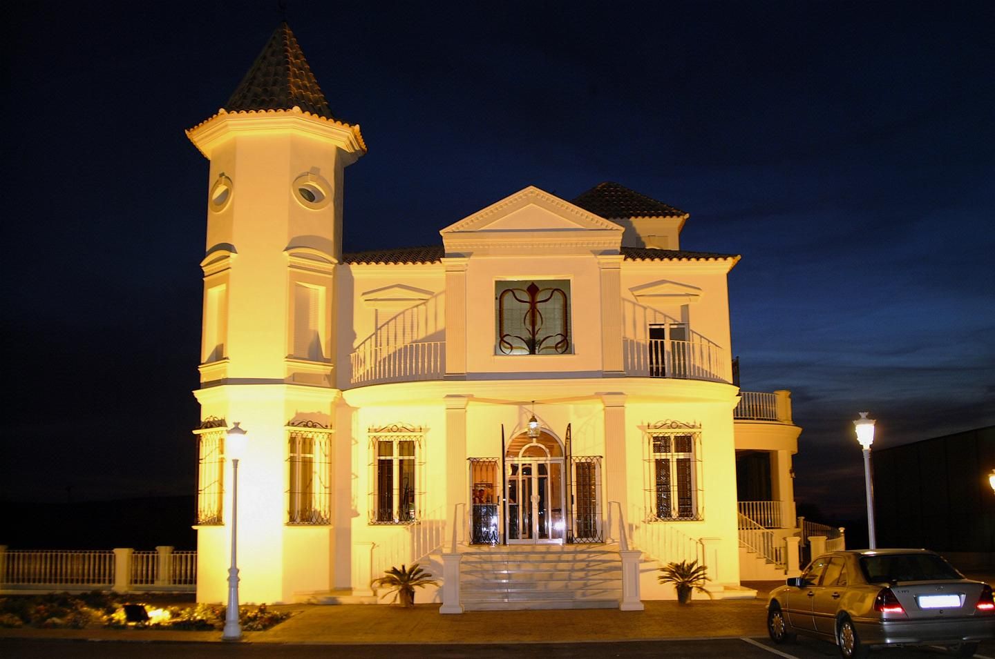 Vista exterior de Casa o chalet en venta en Cabra con Jardín privado, Terraza y Balcón