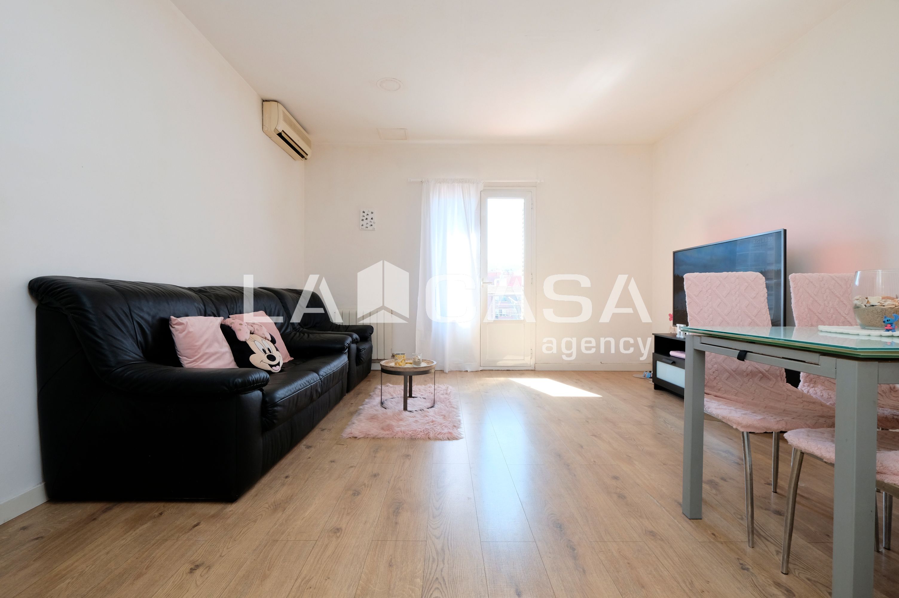 Sala d'estar de Pis en venda en  Barcelona Capital amb Balcó