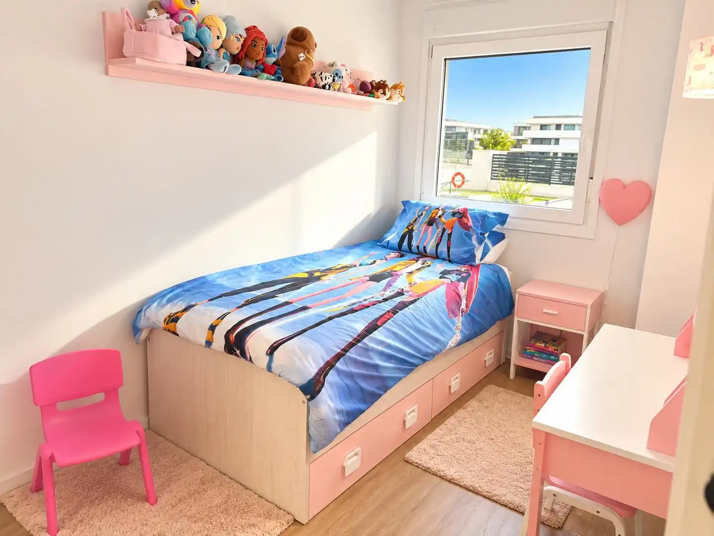 Dormitori de Apartament en venda en Fuengirola amb Calefacció, Terrassa i Traster