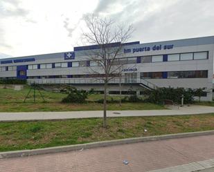 Vista exterior de Pis en venda en Móstoles amb Jardí privat, Terrassa i Balcó