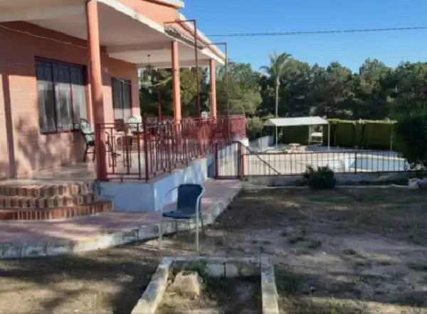 Xalet amb piscina en venda a Crevillent, imagen 2