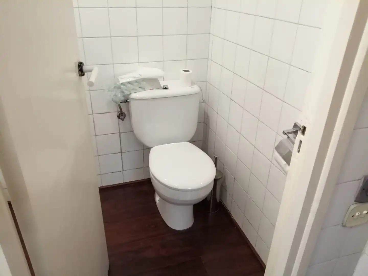 Badezimmer von Büro zum Verkauf in Murcia mit Klimaanlage und Heizung