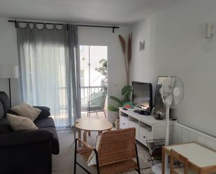 Sala d'estar de Apartament de lloguer en Cubelles amb Aire condicionat i Terrassa
