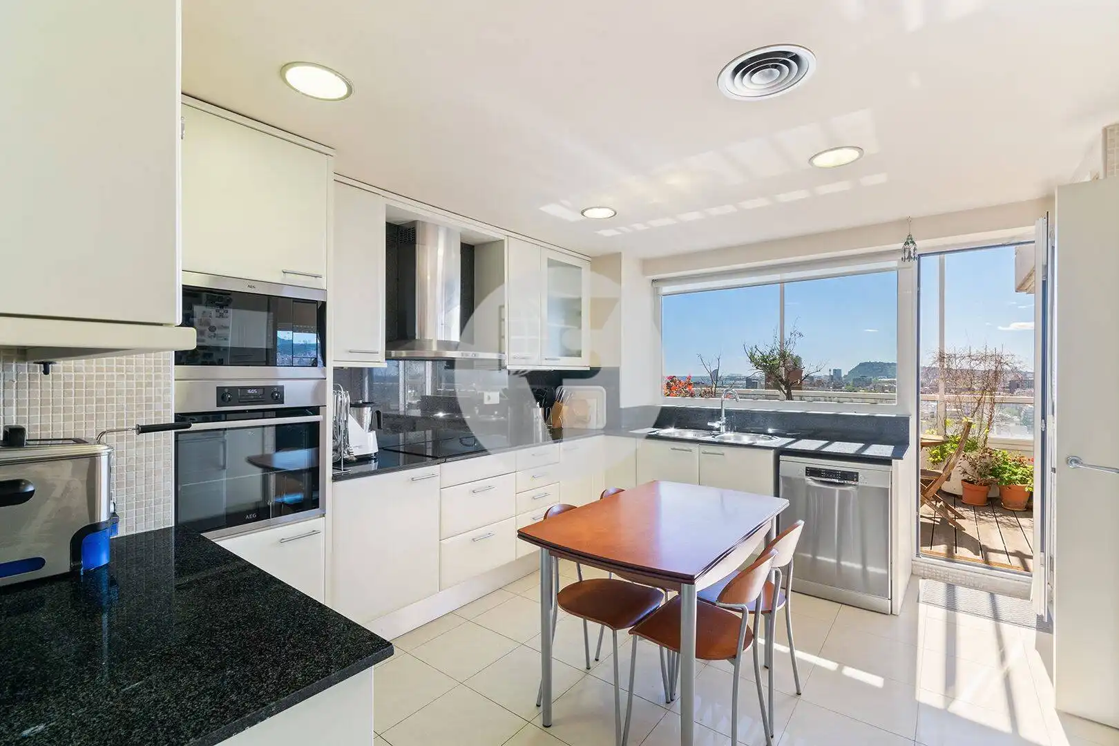 Cocina de Dúplex en venta en Barcelona con Aire acondicionado, Calefacción y Terraza