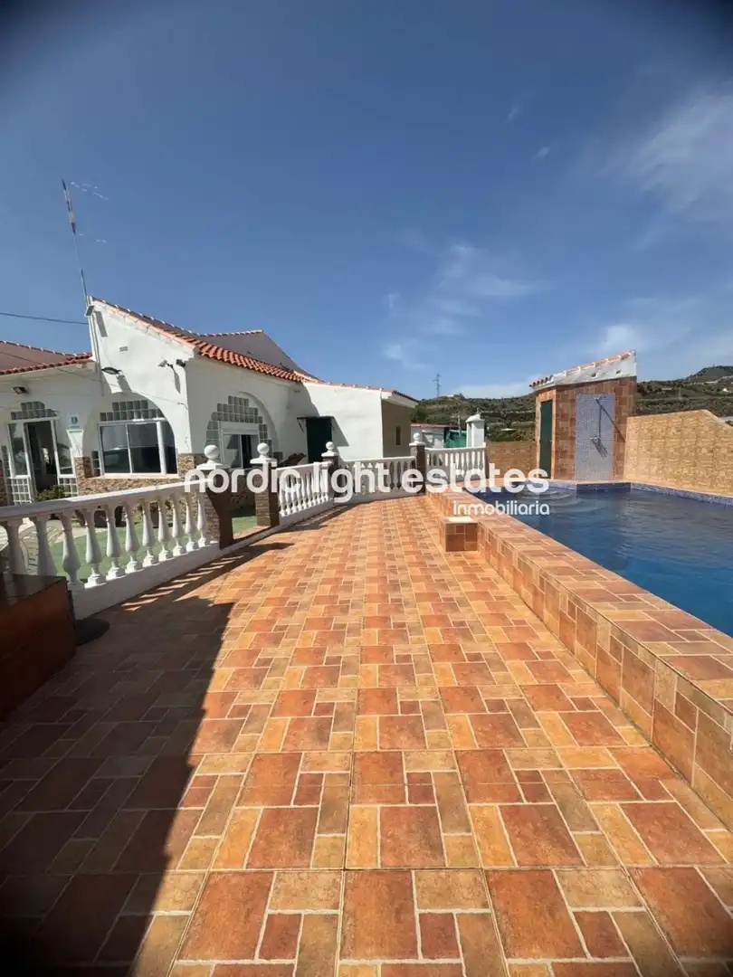 Pis amb piscina en venda a Lagos