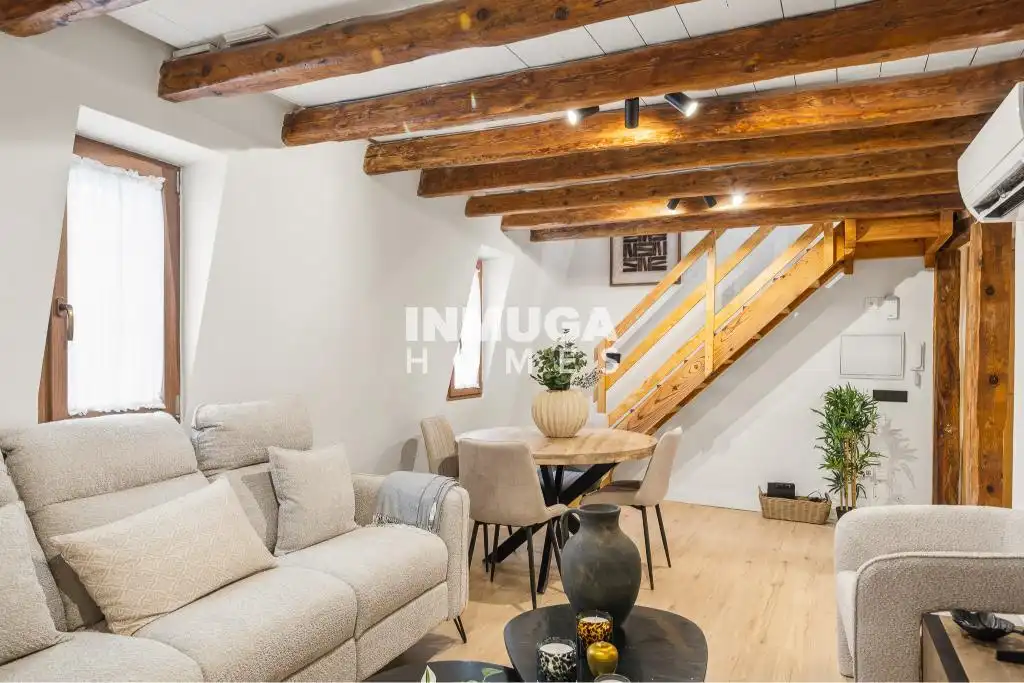 Sala d'estar de Dúplex en venda en Madrid amb Aire condicionat i Calefacció