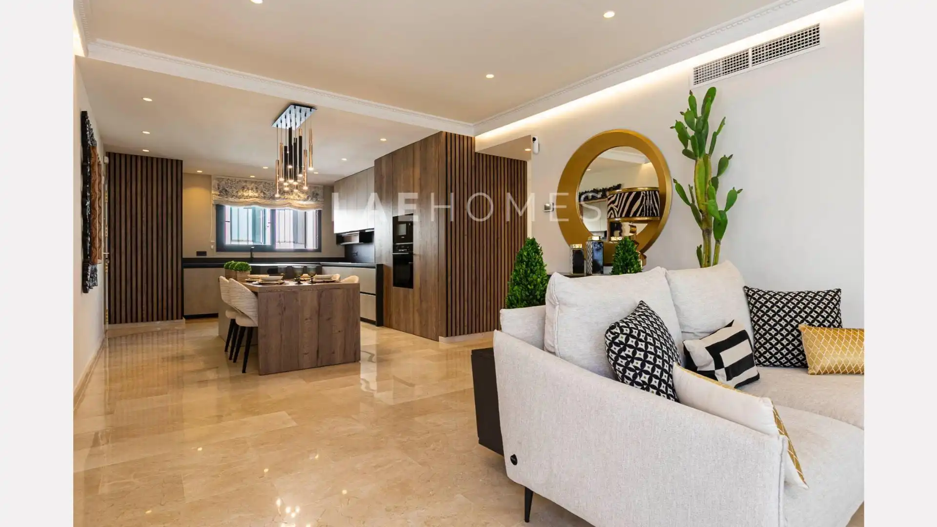 Wohnzimmer von Dachboden zum Verkauf in Marbella mit Klimaanlage, Heizung und Terrasse