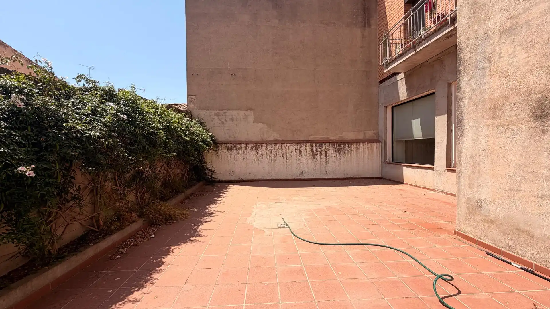 Terrasse von Geschaftsraum zur Miete in Vilafranca del Penedès mit Klimaanlage