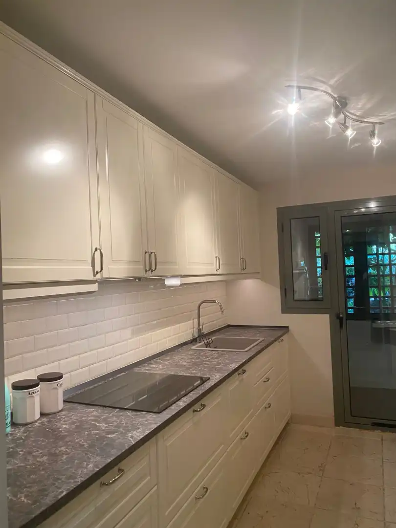 Piso con piscina en venta en Calle Pico Alcazaba 21, imagen 8