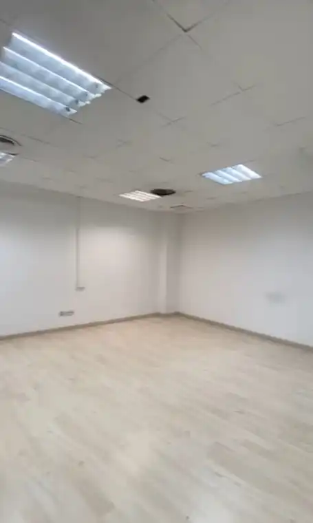 Local comercial de lloguer a Avinguda Oscar Espla 15, imagen 9