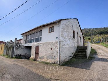 Country house with garden for sale in Rúa o Pacio 63