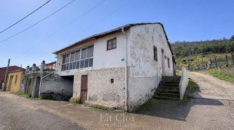 Bodega tradicional subterránea de 40 metros en Valdeorras con vivienda y parcela