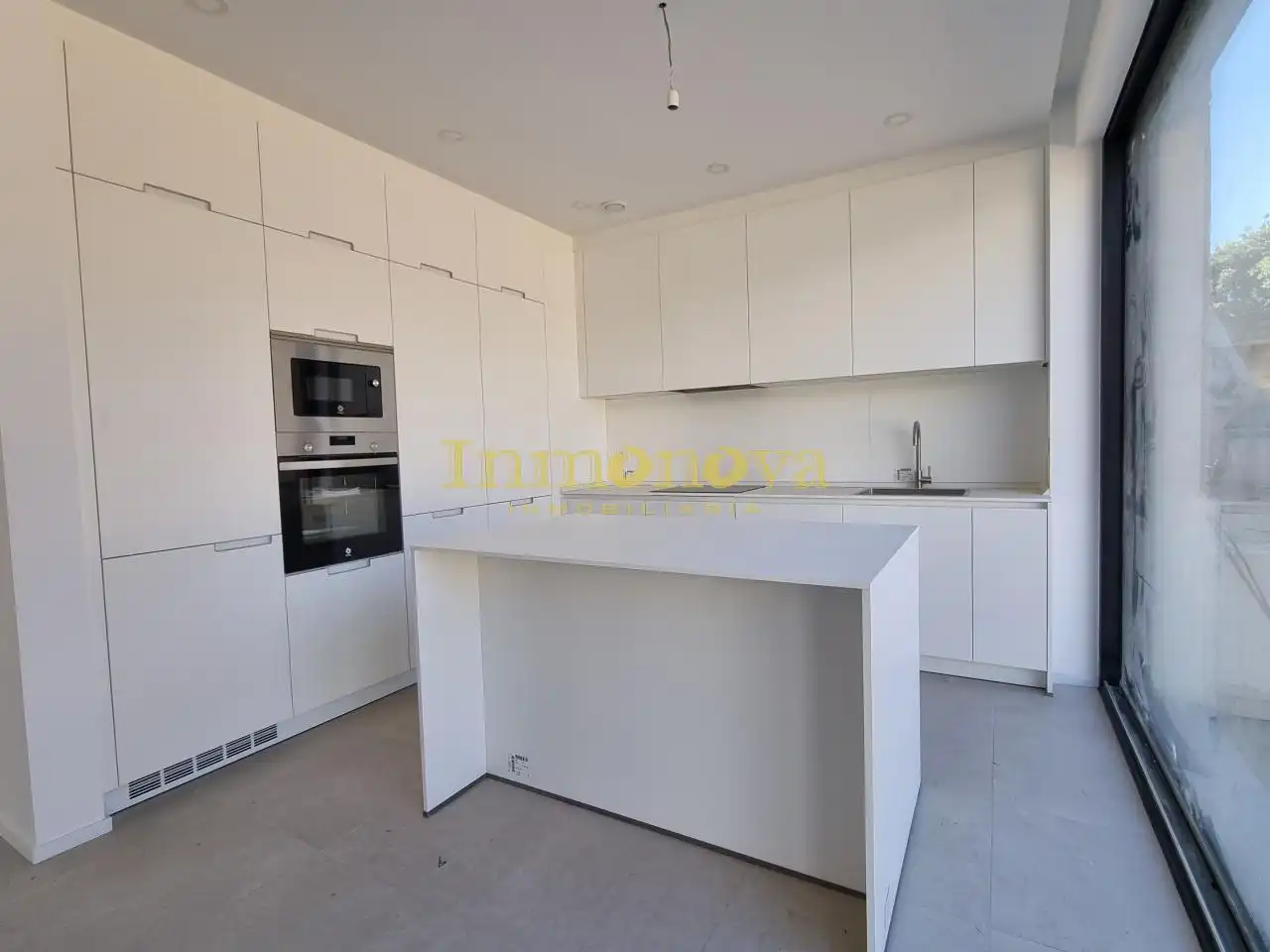 Cocina de Casa adosada en venta en Nigrán con Calefacción, Jardín privado y Terraza