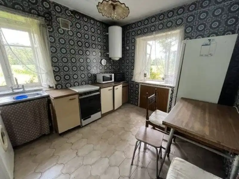 Cuina de Casa o xalet en venda en Riotuerto amb Calefacció i Jardí privat