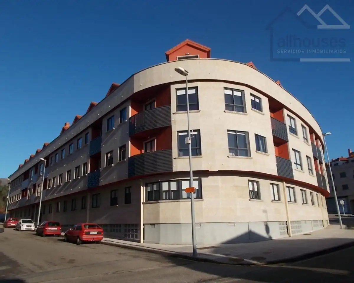 Vista exterior de Apartament en venda en O Rosal   amb Calefacció i Balcó