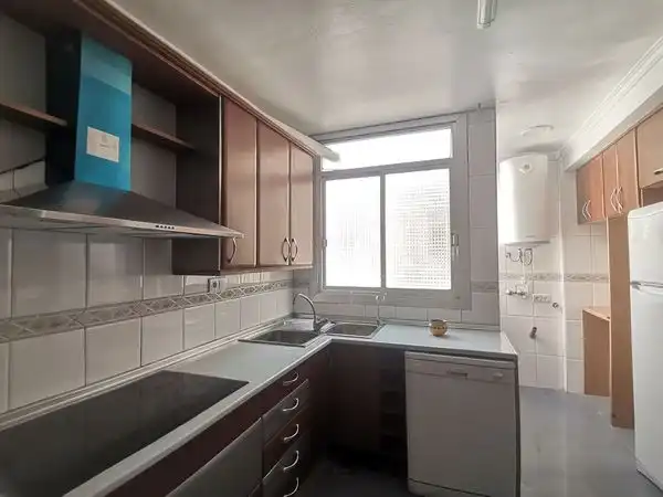 Cocina de Ático para compartir en Almería con Terraza, Amueblado y Horno