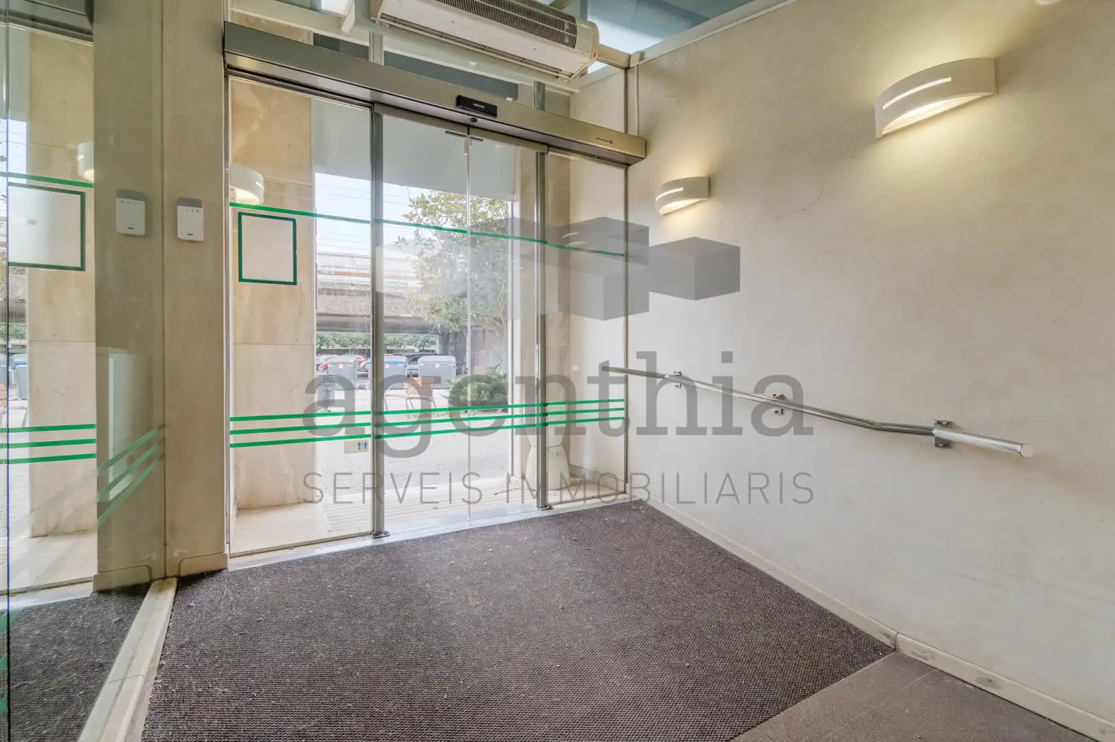 Local en venta en Girona con Aire acondicionado