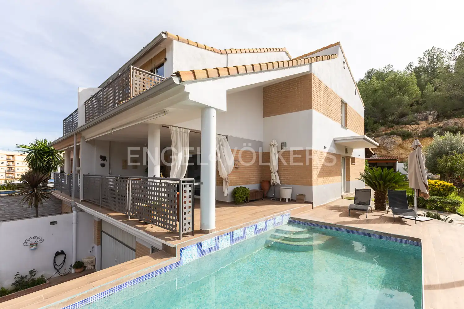 Houses for rent in Chiva, Valencia