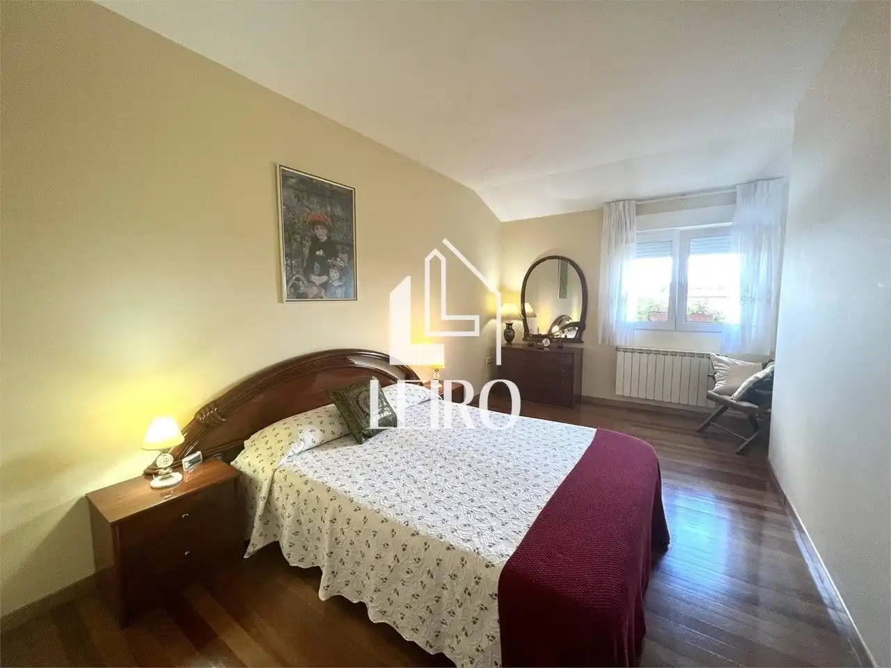 Habitación de Casa o chalet en venta en Santiago de Compostela  con Jardín privado