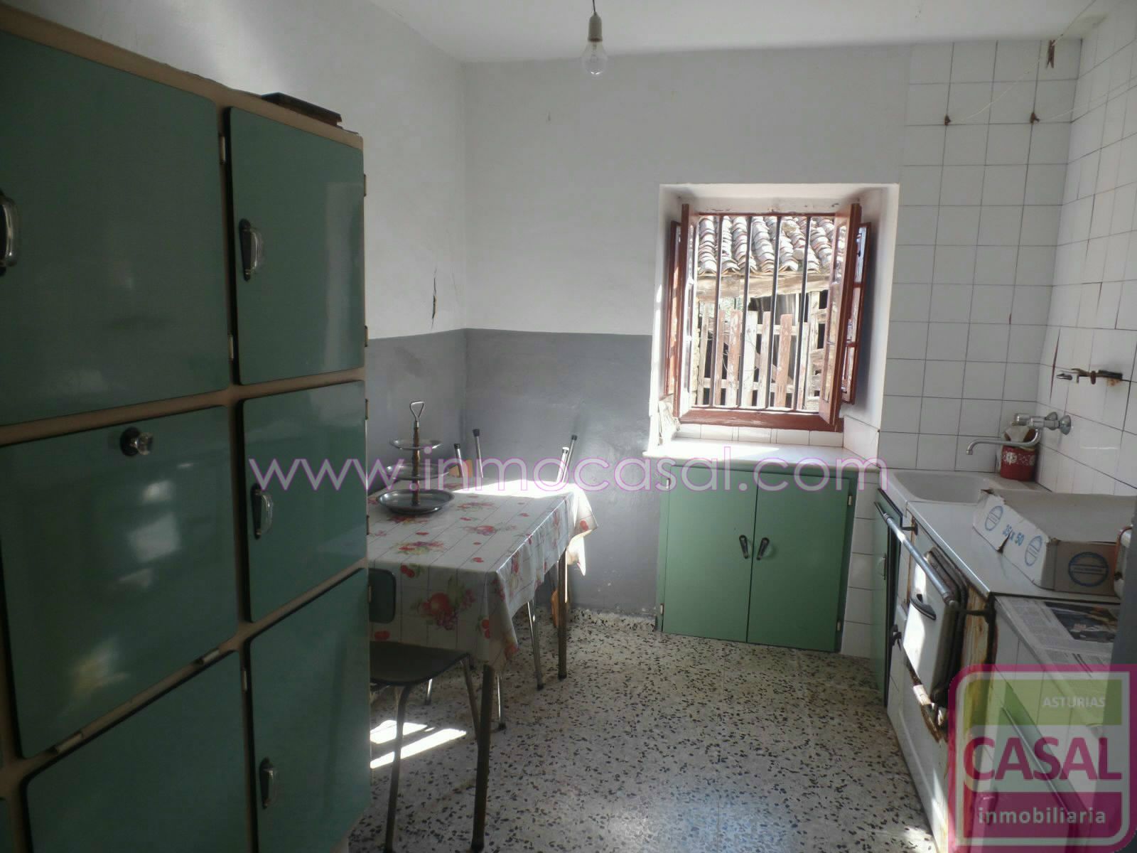 House or chalet for sale in Lada