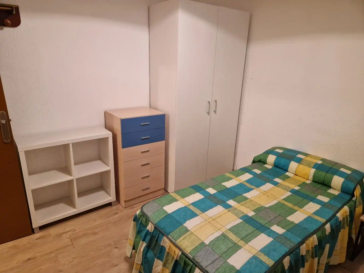 Schlafzimmer von Wohnung zur Miete in  Logroño mit Heizung, Parkett und Abstellraum