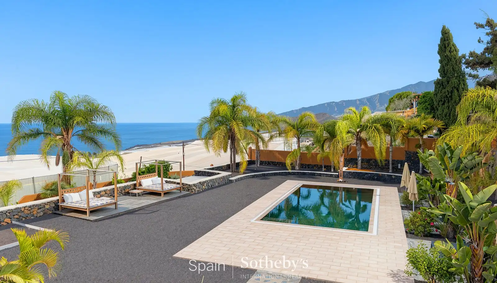 Piscina de Casa o chalet en venta en Los Llanos de Aridane con Aire acondicionado, Calefacción y Jardín privado