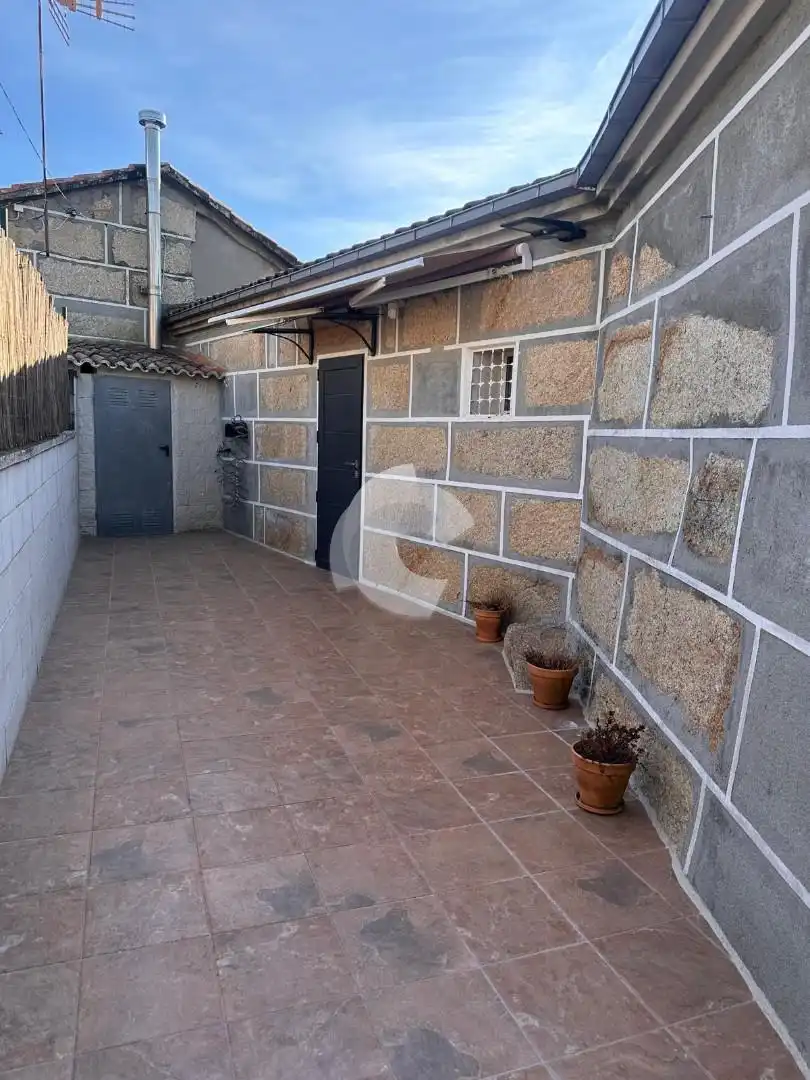 Semi-detached house for sale in Barrocanes, imagen 2