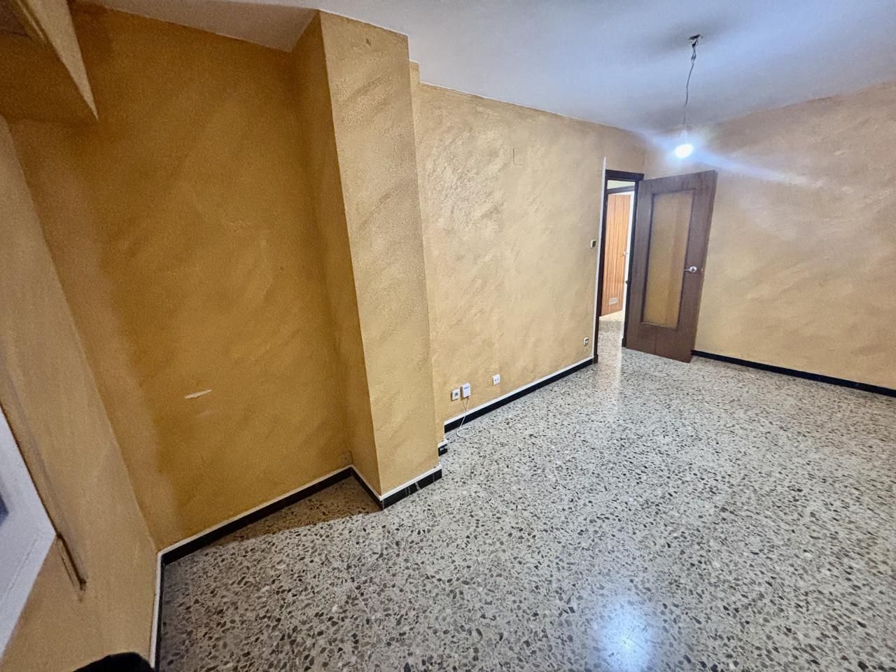 Flat for sale in  Zaragoza Capital  with Heating