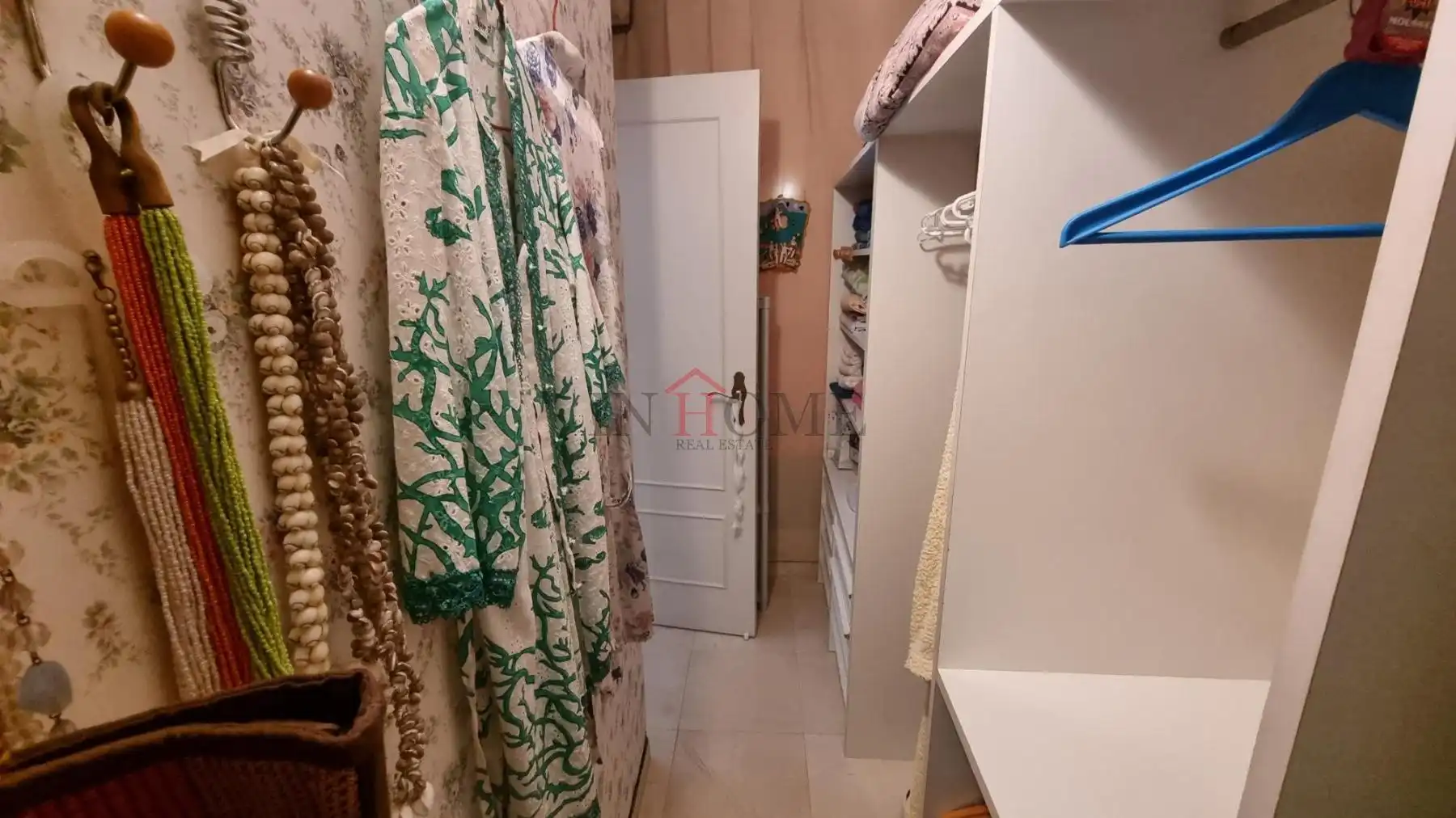Habitación de Apartamento en venta en Benidorm con Aire acondicionado y Amueblado