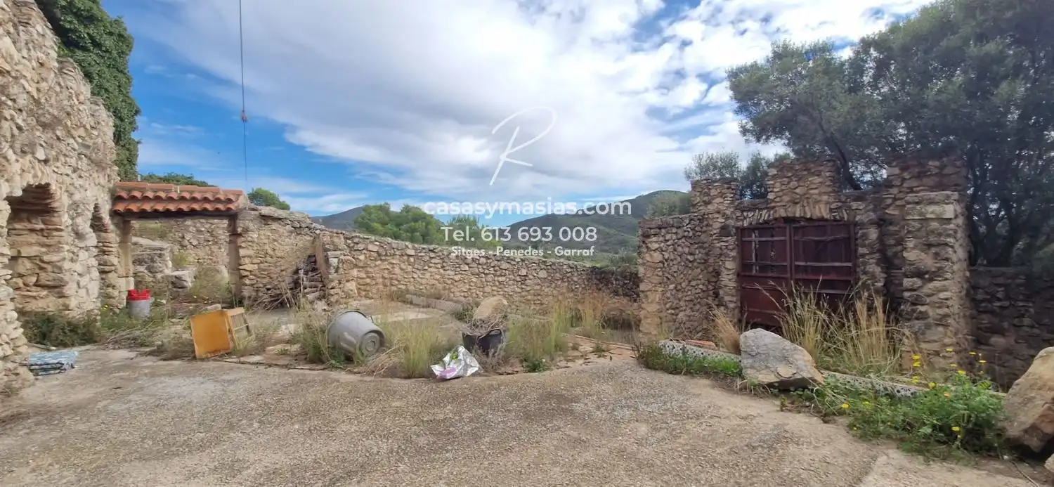Finca rústica en venta en El Montmell con Jardín privado, Terraza y Balcón
