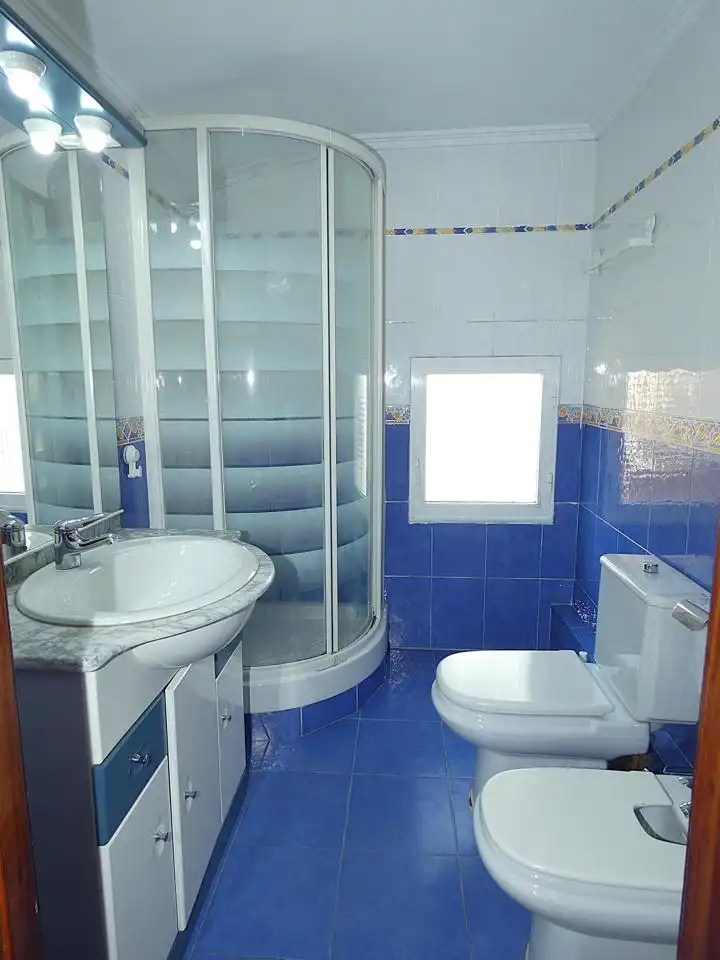 Bathroom of Flat for sale in Barakaldo 